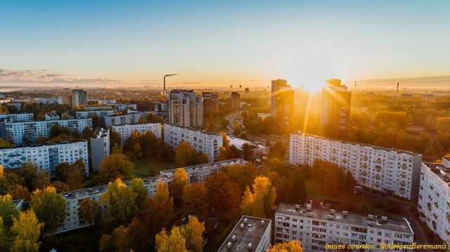 நாட்டின் முதல் சர்வதேச ரியல் எஸ்டேட் முதலீட்டு நிதி திட்டம்